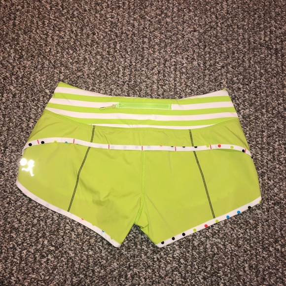 Lululemon size 6 lime Seawheeze speed shorts - Picture 5 of 6